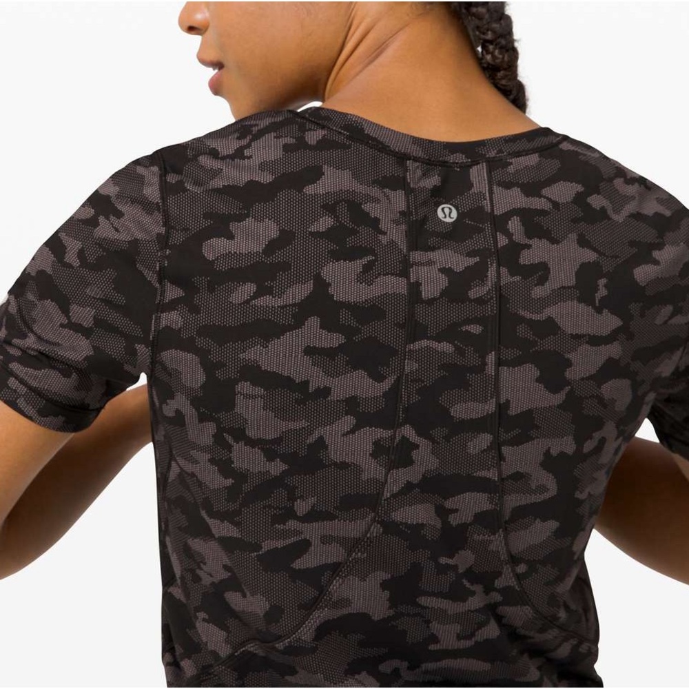 Lululemon Long Distance Short Sleeve
Heritage Camo Jacquard Black Lunar Rock Top